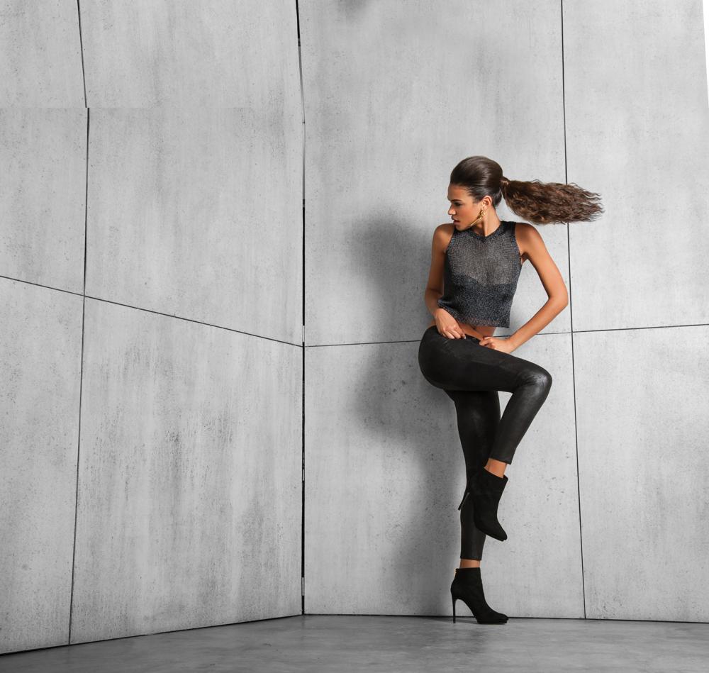 12in Simply Wavy Pony