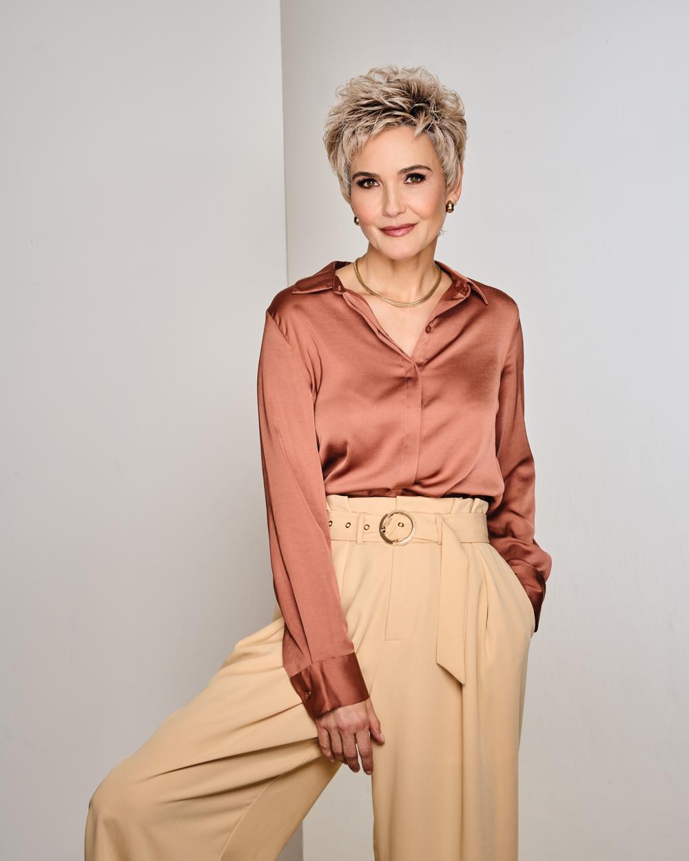 Straight Chic Petite average