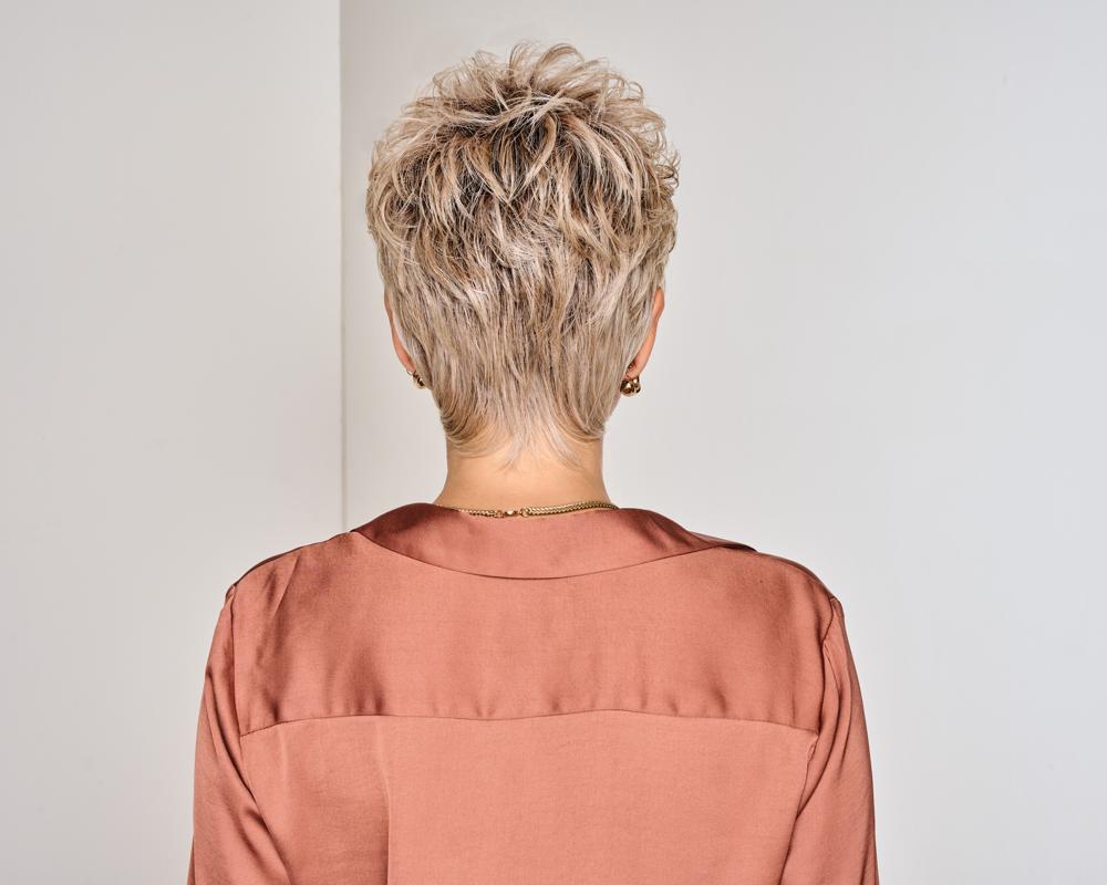 Straight Chic Petite average