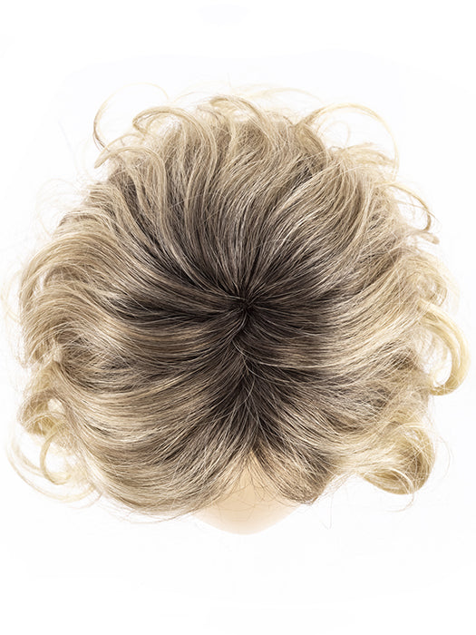 BAHAMA BEIGE 26.22.16 | Light Golden Blonde, Light Neutral Blonde and Medium Blonde Blend with Dark Shaded Roots