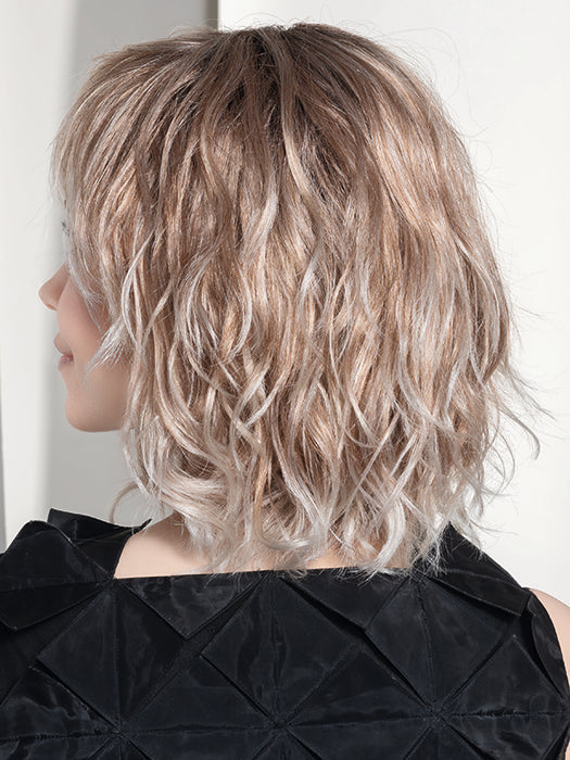 PERLA by ELLEN WILLE in BEIGE PASTEL SHADED 101.27.60 | Pearl platinum blonde mixed with light reddish brown and pure white with Light shaded roots