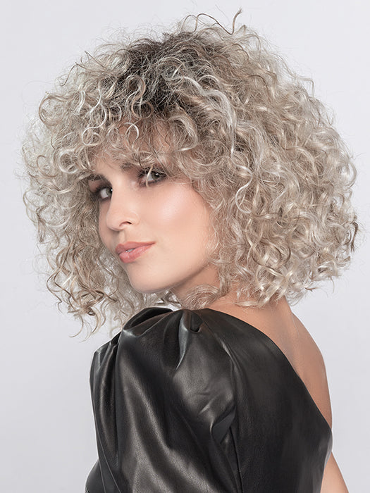 DISCO by ELLEN WILLE in PEARL BLONDE ROOTED 101.16.1001 | Light Beige Blonde, Medium Honey Blonde, and Platinum Blonde Blend with Dark Roots