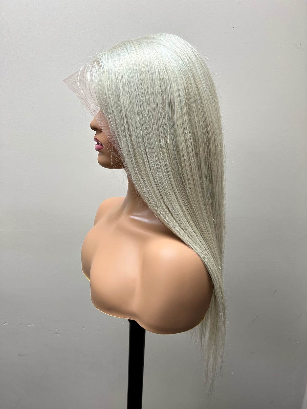 Lace Front (Swiss) Lace Wig Straight 20 Inches Medium Head Size GLUE LESS