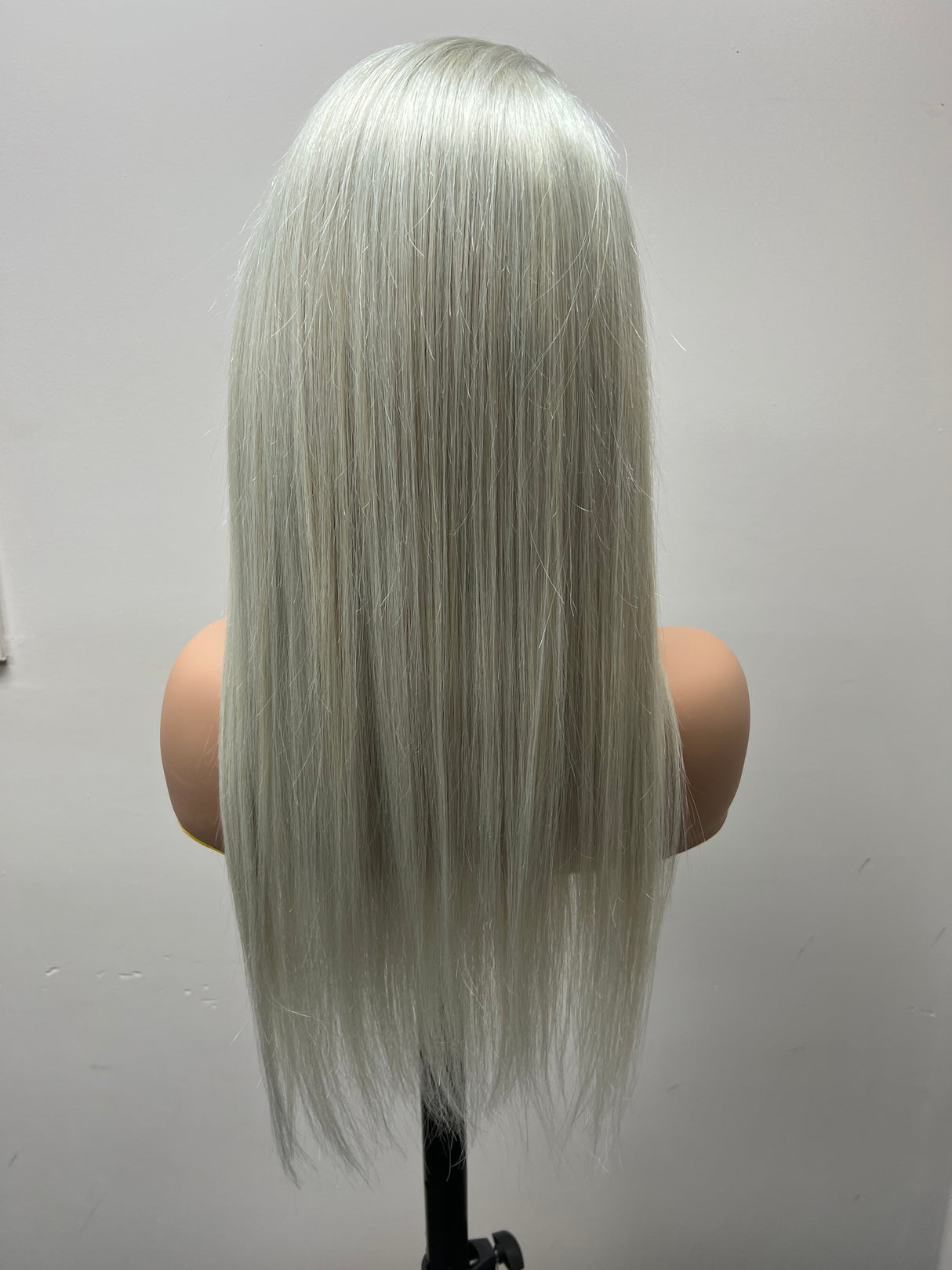 Lace Front (Swiss) Lace Wig Straight 20 Inches Medium Head Size GLUE LESS