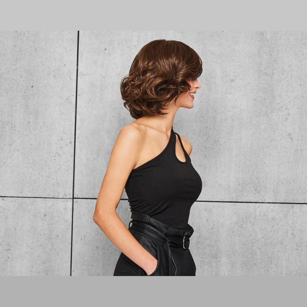 Bombshell Bob Wig