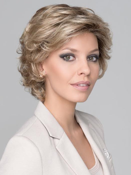 DAILY by ELLEN WILLE in CHAMPAGNE ROOTED 22.20.25 | Light Neutral Blonde, Light Strawberry Blonde, and Lightest Golden Blonde Blend with Shaded Roots